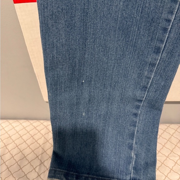 Gloria Vanderbilt Classic Denim Straight Leg Jeans - Picture 3 of 13